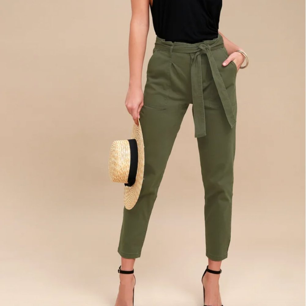 Lulu's Olive Green Tie-Waist Cropped Pants